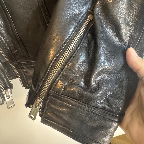 Wilsons Leather Men's Sleek Black Jacket - Picture 7 of 8